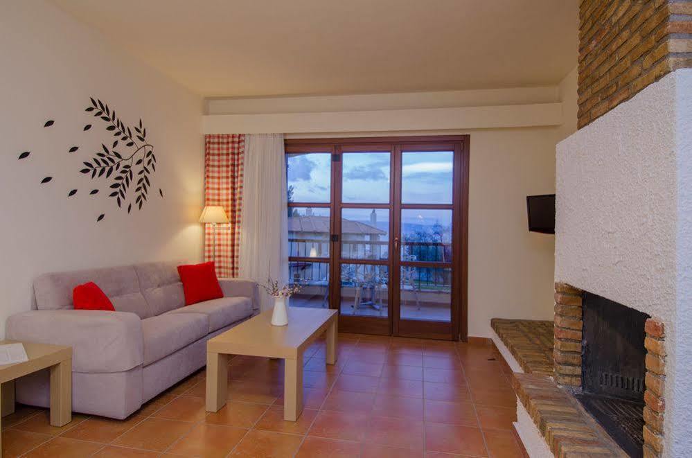 Kaminos Resort Límni Esterno foto