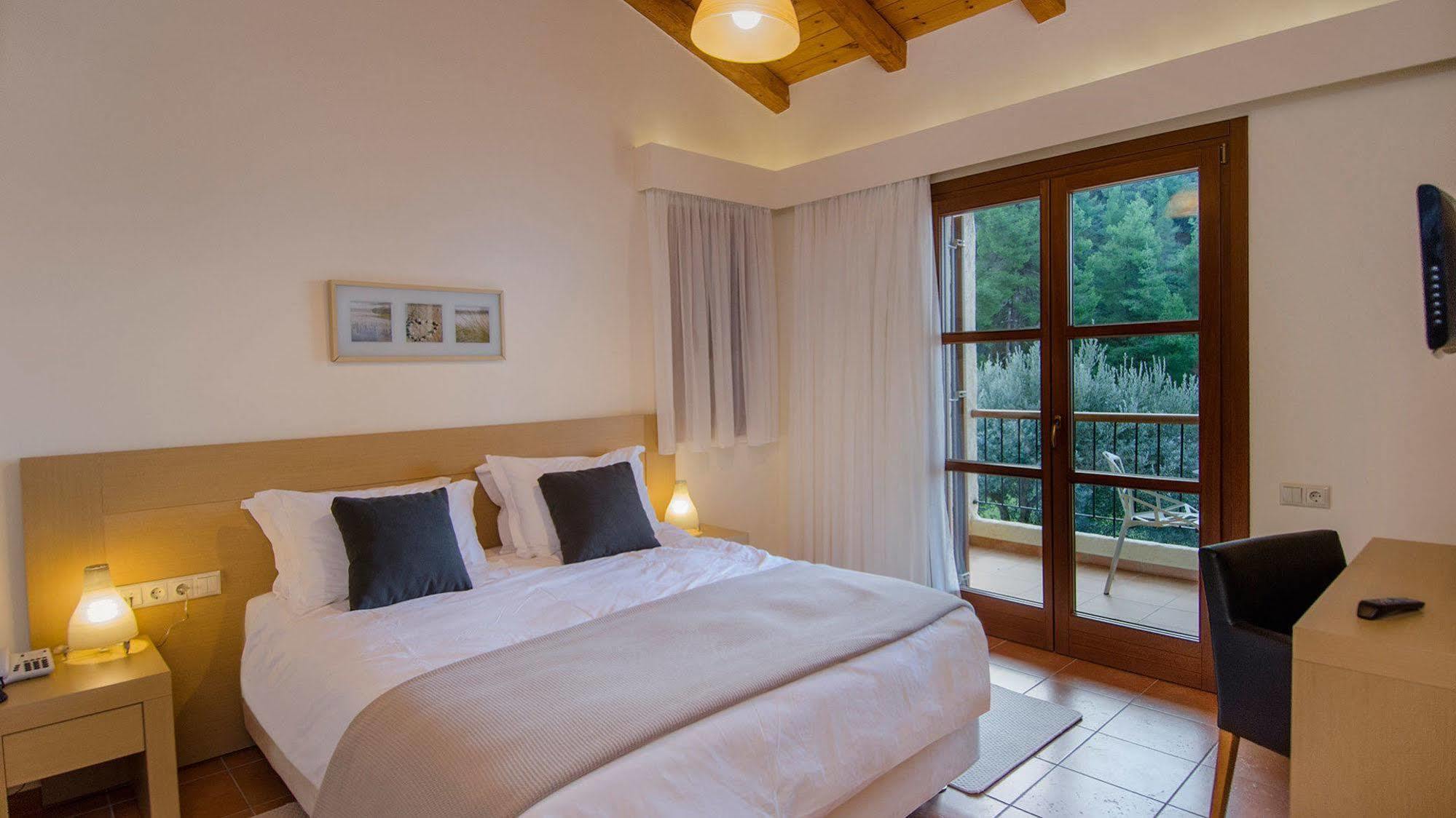 Kaminos Resort Límni Esterno foto