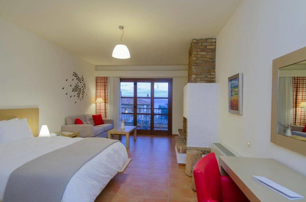 Kaminos Resort Límni Esterno foto